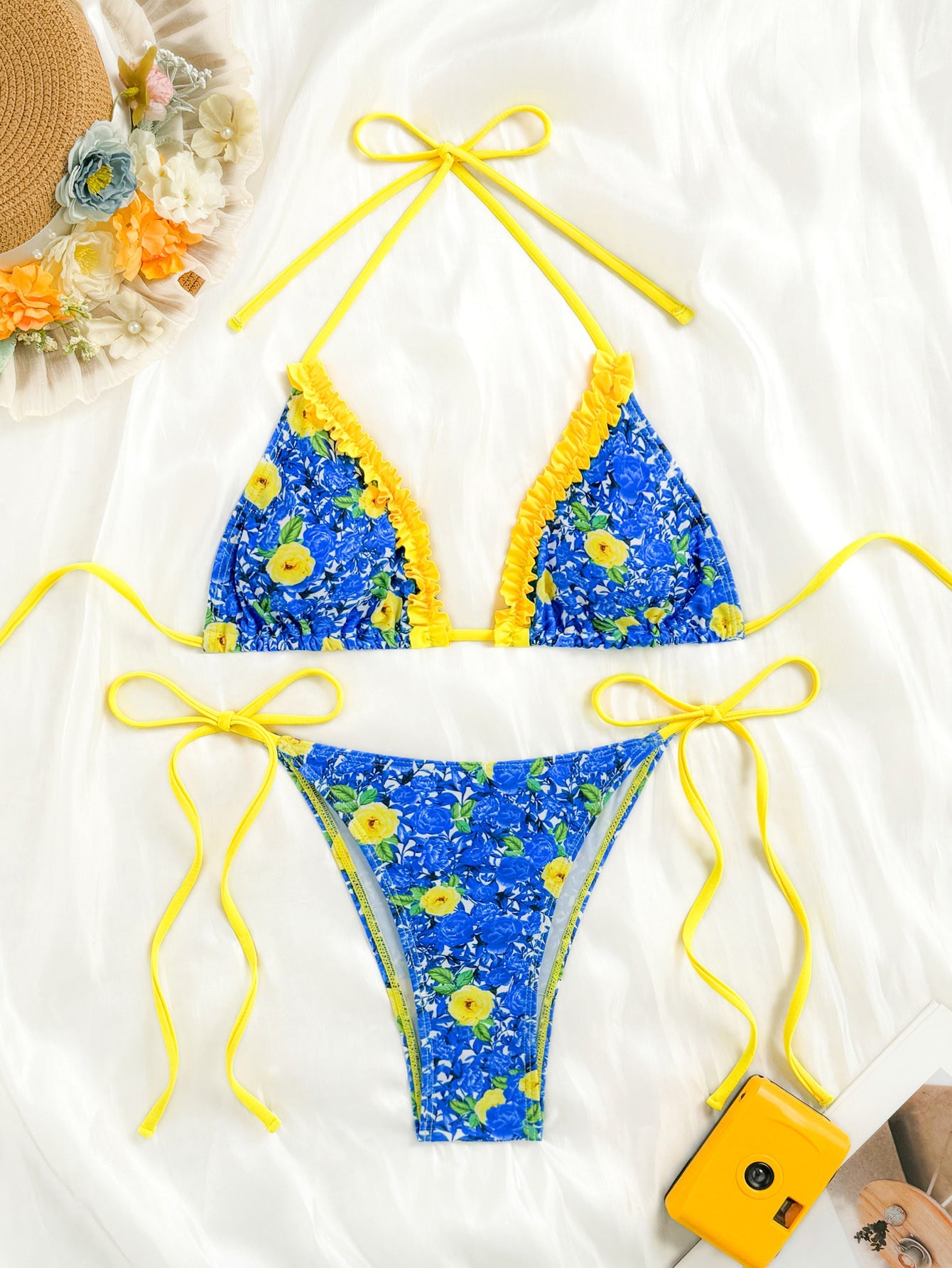 Haut de maillot de bain triangle à volants Berg-Feldt pour femme