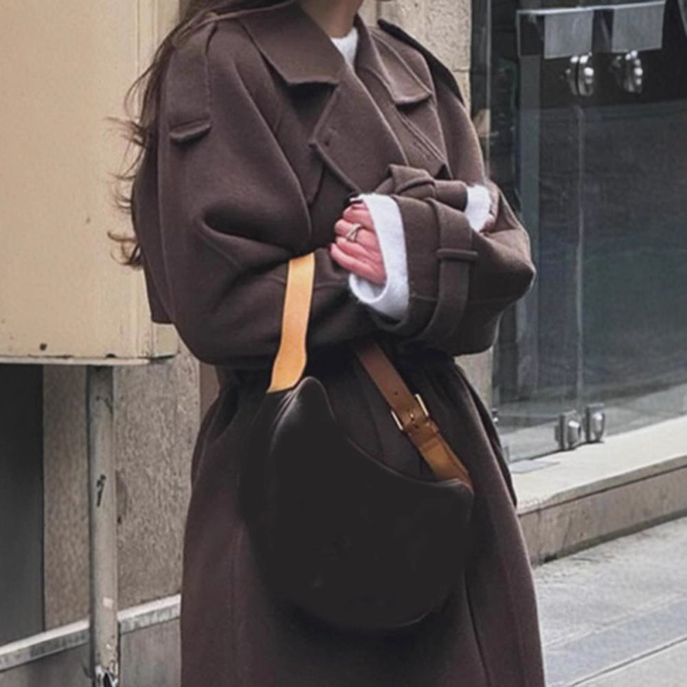 Manteau d'hiver oversize pour femme avec revers élégant et poches pratiques Berg-Feldt