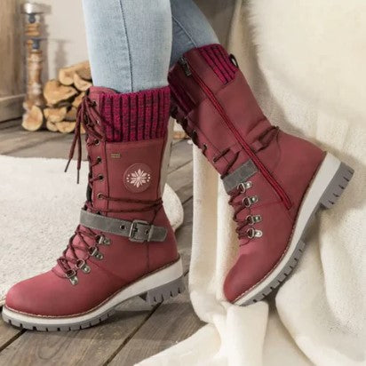 Berg-Feldt | Knöchelhohe Strickstiefel mit Schnürsenkeln, Reißverschluss und Riemen