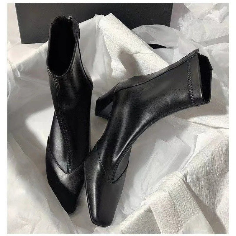 Berg-Feldt | High Heels Chunky Heel Stiefel mit Spitzem Zehen