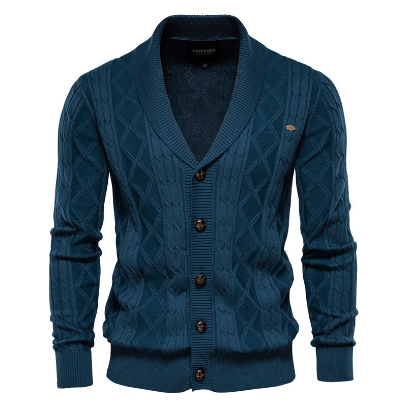 Herren-Strickjacke mit V-Ausschnitt und Zopfmuster