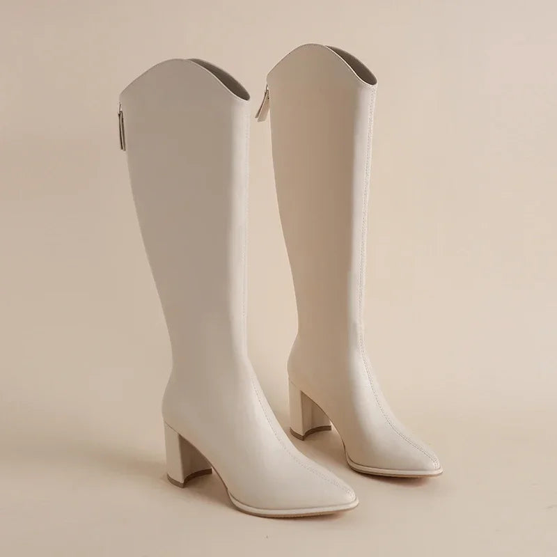 Berg-Feldt | Kniehohe Stiefel mit Dicken Hohen Absätzen