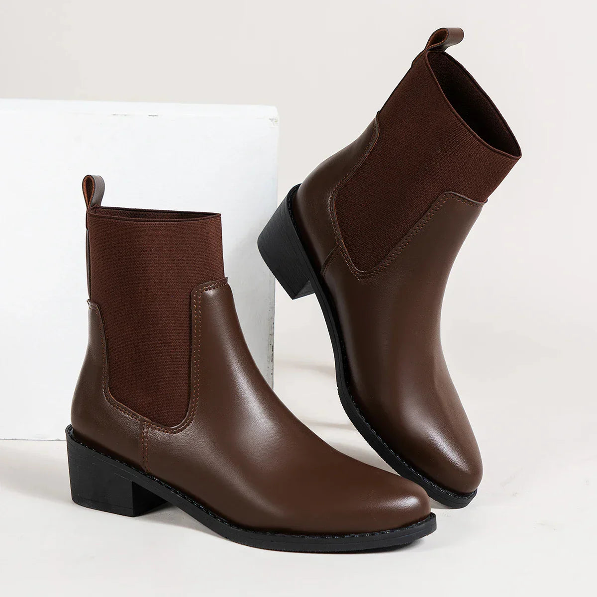 Berg-Feldt | Chelsea Boots à talon épais et bout pointu