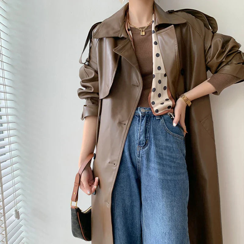 Berg-Feldt | Langer Trenchcoat für Frauen Lederlook Stilvoll und Modern