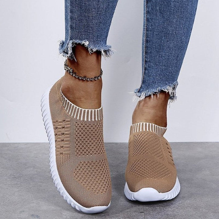 Bequeme orthopädische Schuhe zum Reinschlüpfen
