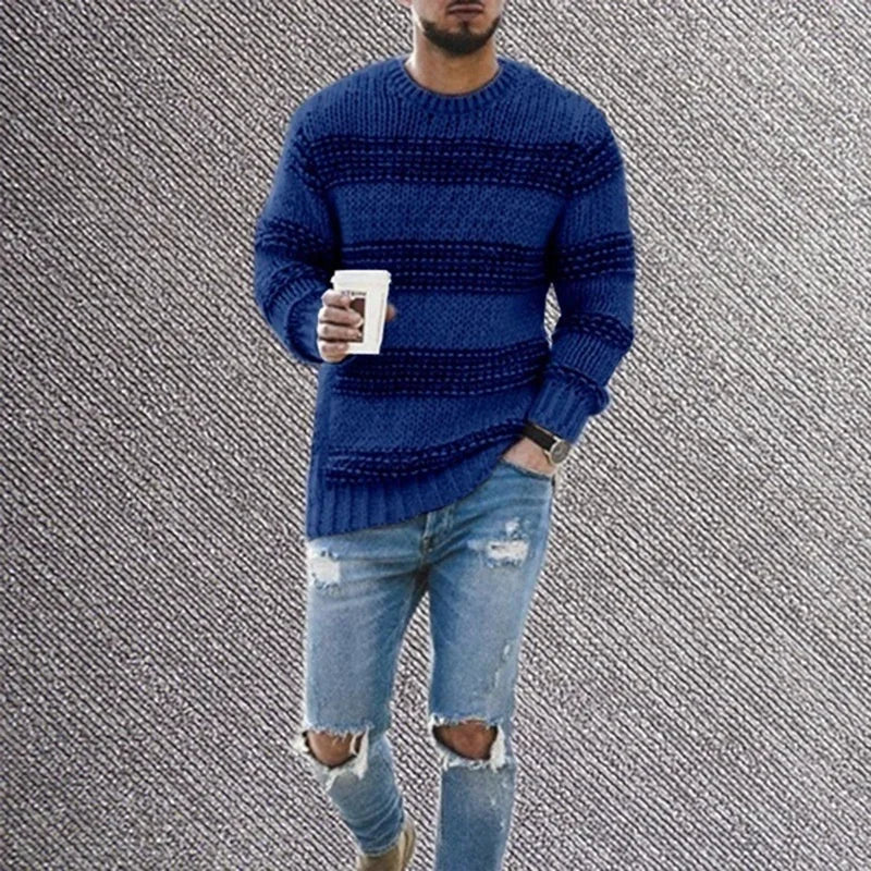 Herrenpullover mit Streifen