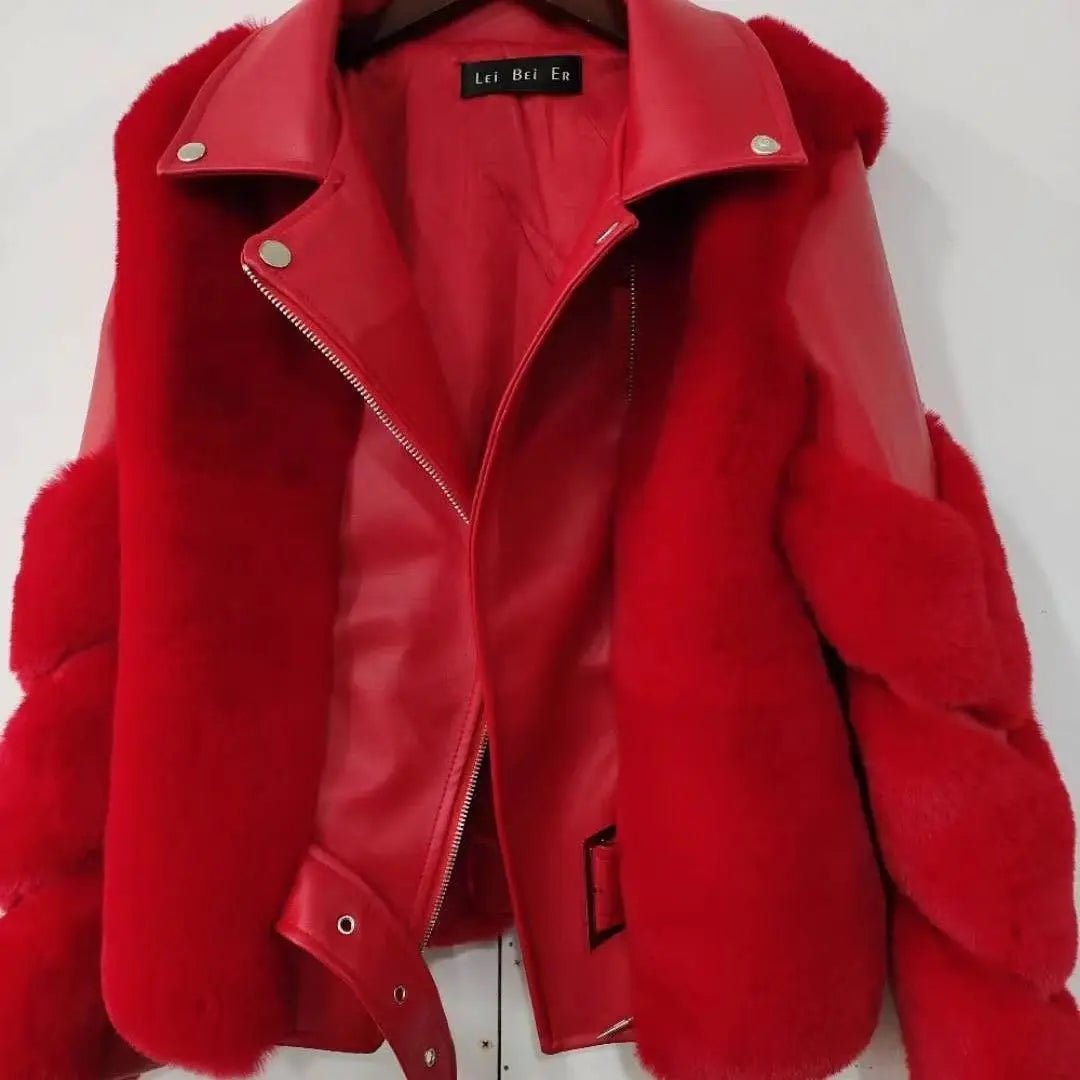 Aini: Moderne, vielseitige Winterjacke