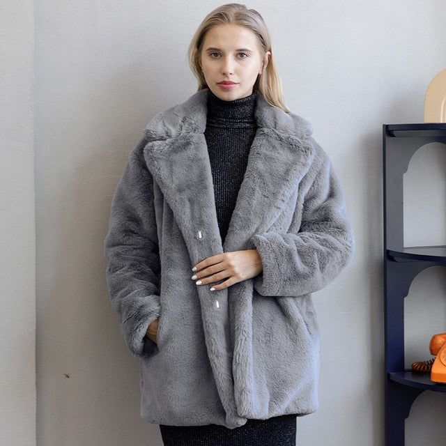 Berg-Feldt | Manteau élégant en fausse fourrure pour femme