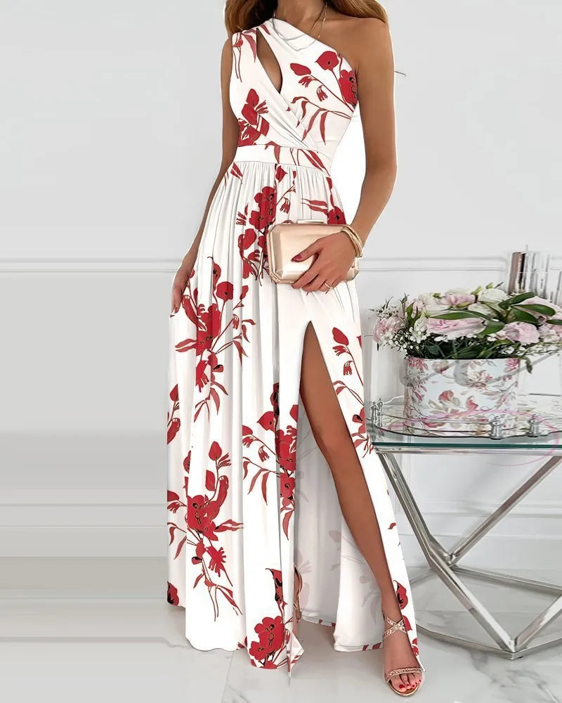 Robe longue élégante de Julia à la coupe asymétrique