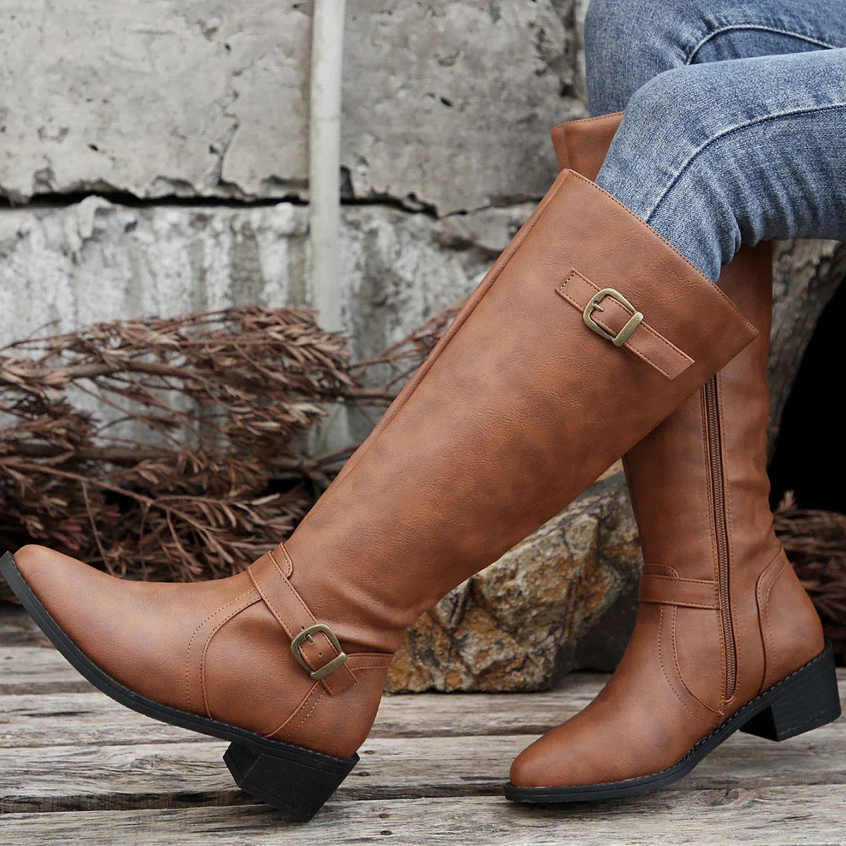 Berg-Feldt | Hohe Reitstiefel mit Schnallenriemen und Niedrigem Absatz für Frauen
