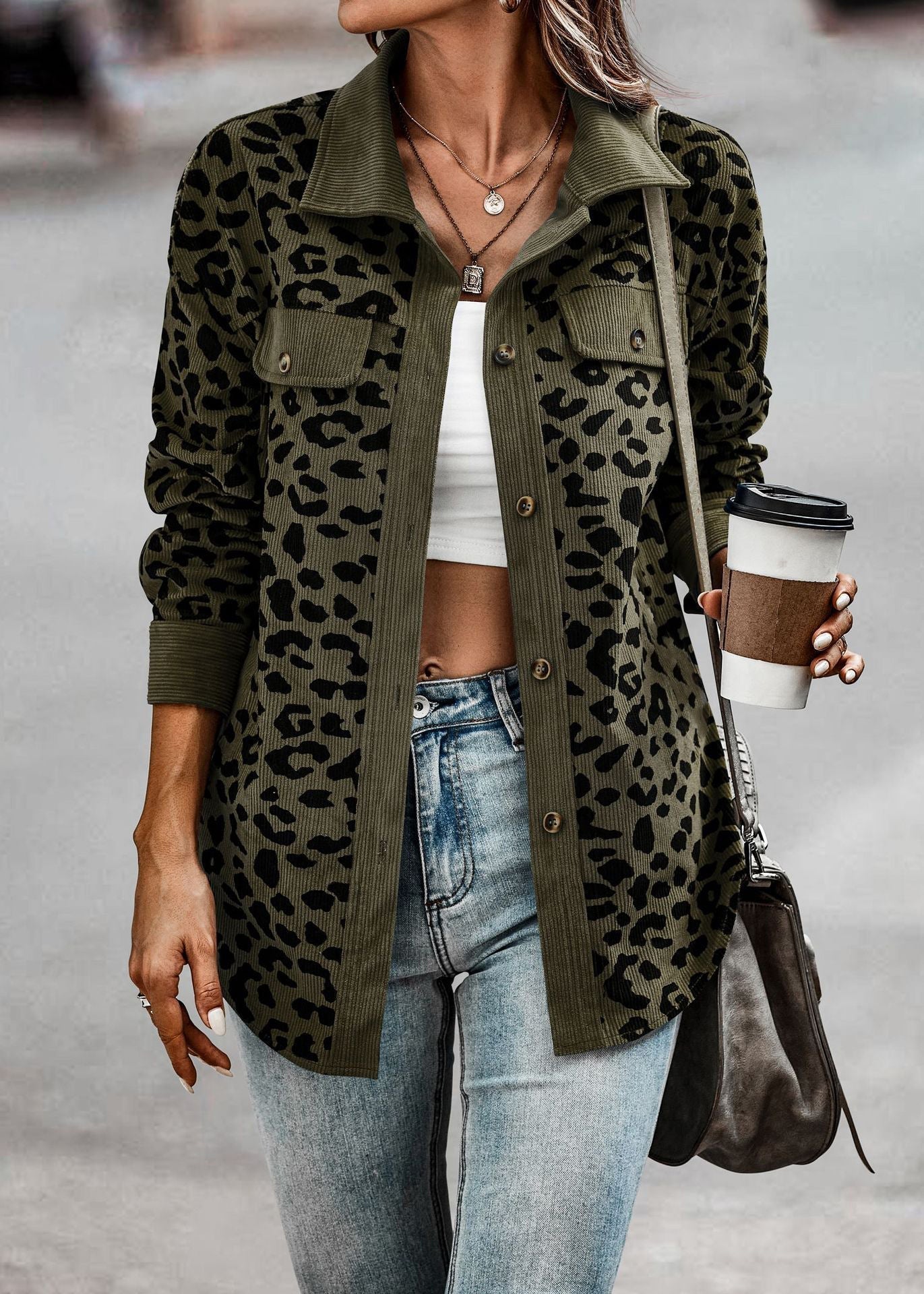 Berg-Feldt | Gemusterte Luipaard Jacke Stil