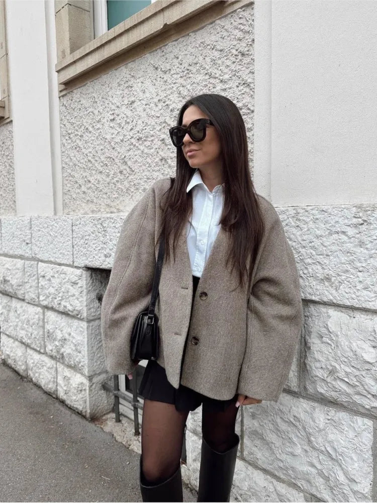 Berg-Feldt | Retro Streetwear-Jacke für Damen mit Schicker Doppelknopfheftung