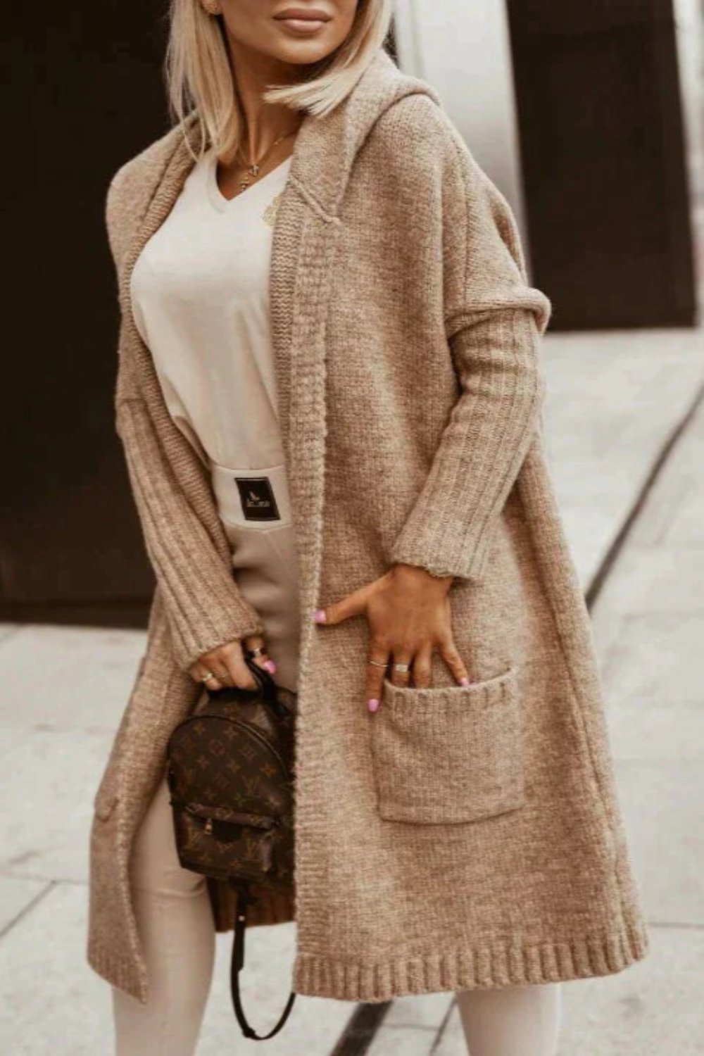 Berg-Feldt | gestrickte Jacke mit Kapuze Damen - stylische lange Winterjacke