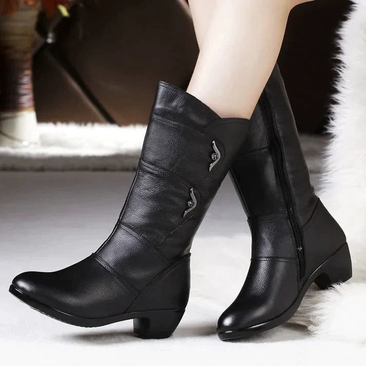 Berg-Feldt | Knöchellange Stiefel – Lederähnlicher Finish – Seitenreißverschluss – Niedriger Absatz – Taillierter Schnitt