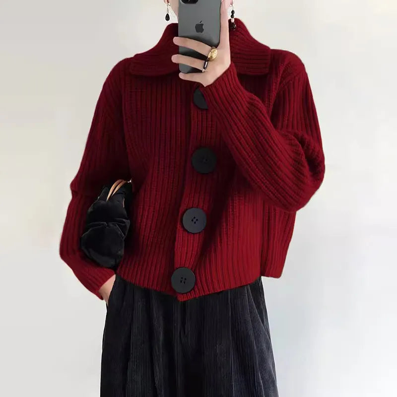 Berg-Feldt | Elegante Strickjacke mit Knopfverschluss