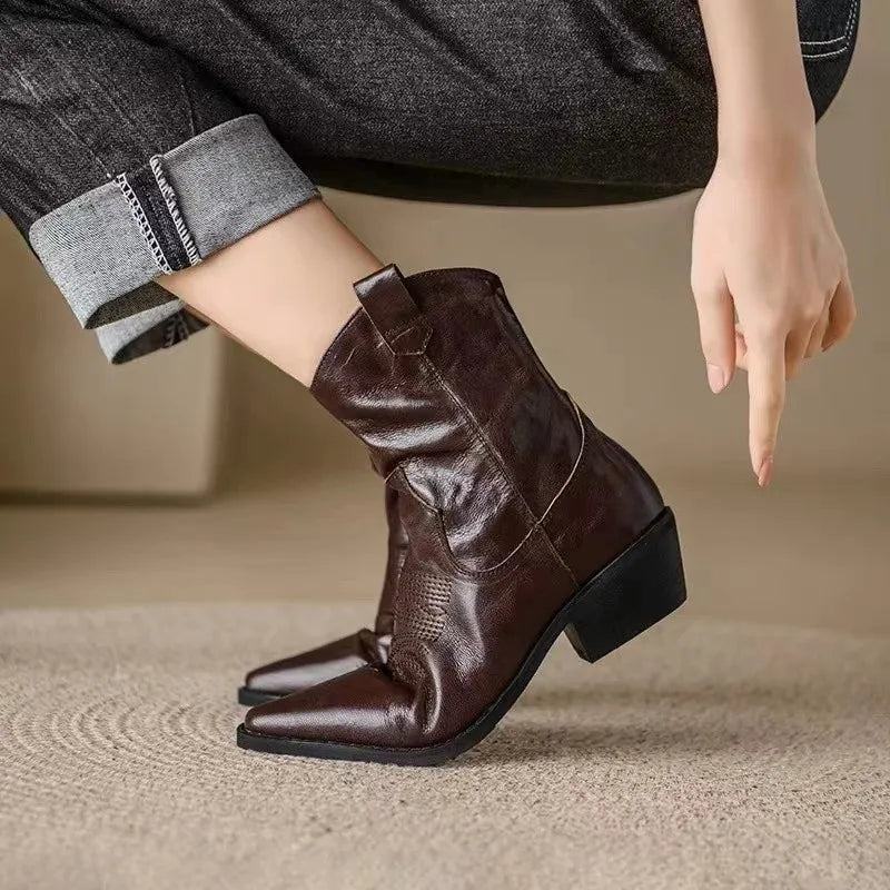 Berg-Feldt | Stil Spitz Zulaufende Stiefeletten für Frauen