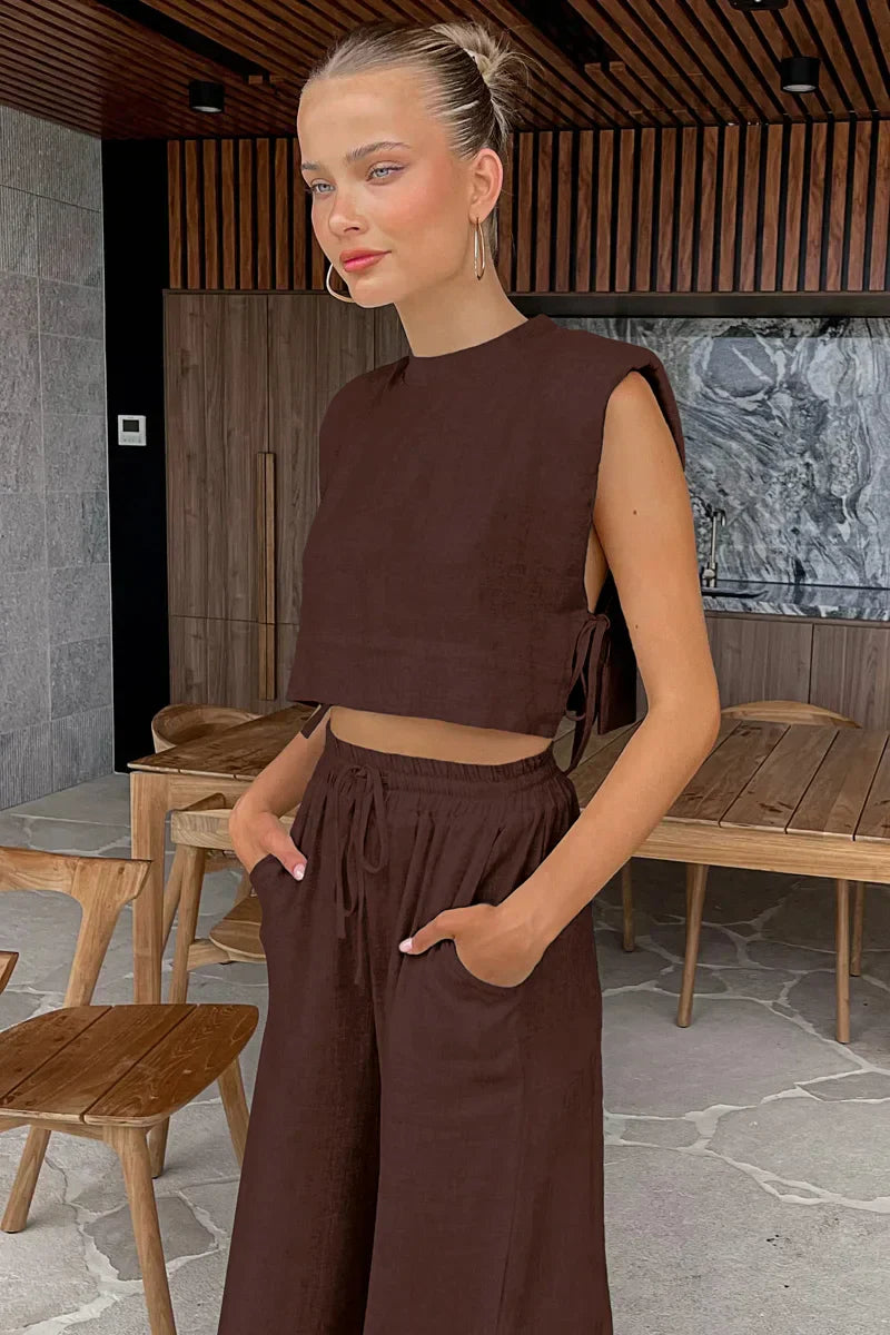 berg-feldt | Linen Two-Piece Set: Cropped Top and Matching Pants