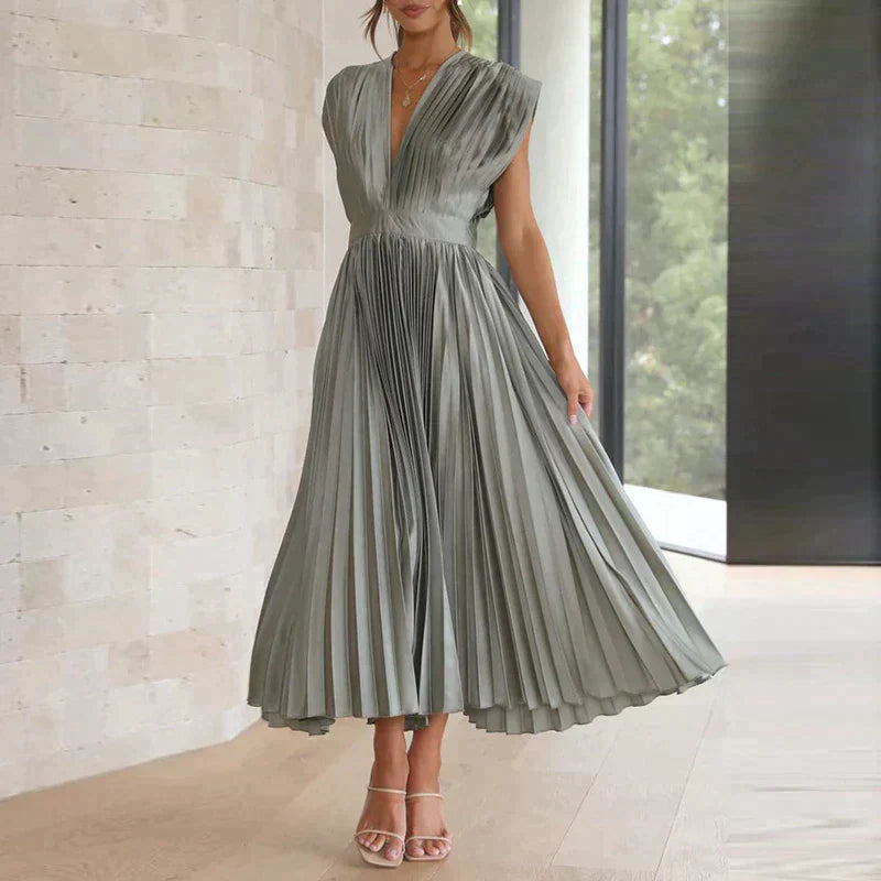 Élégante robe plissée de Lena