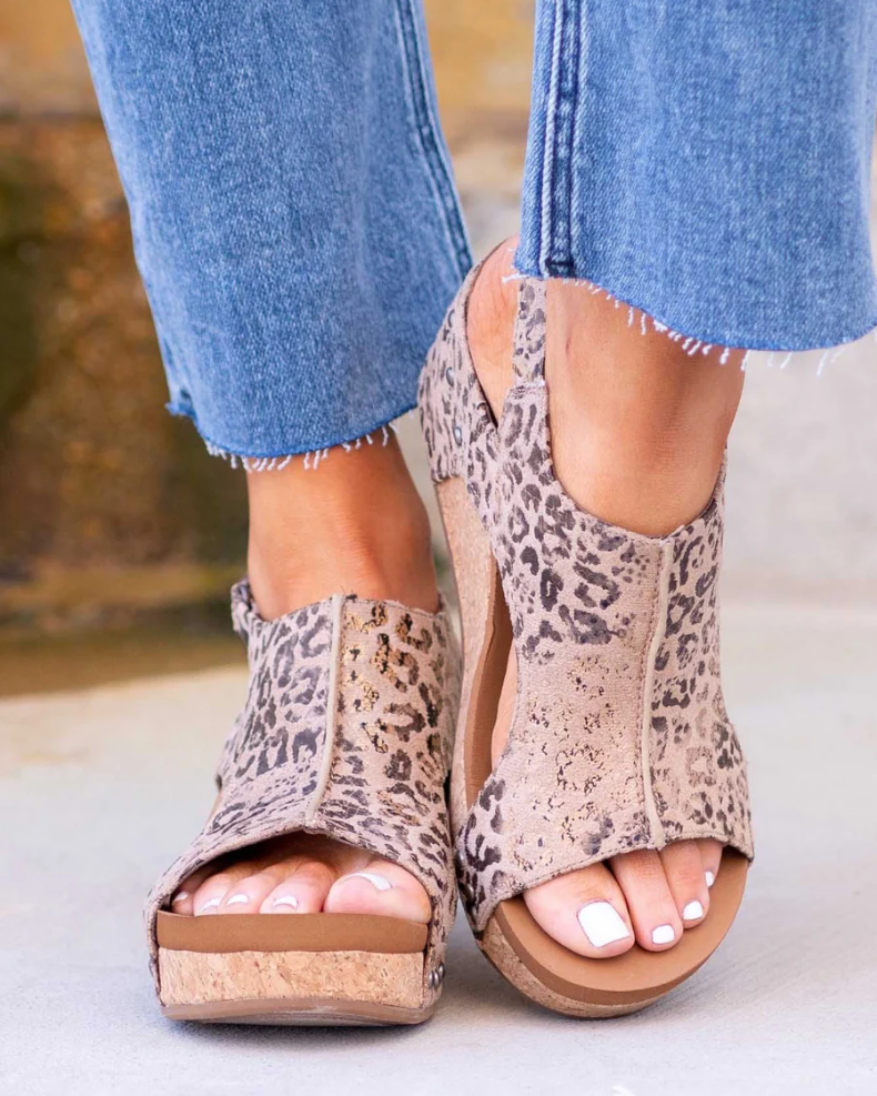 Berg-Feldt | Ergonomische und Bequeme Freizeitsandalen für Frauen