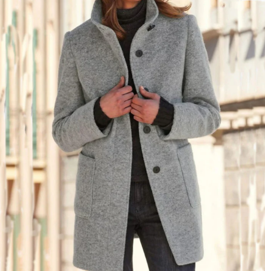 Berg-Feldt | Stylischer & Eleganter Knopfmantel