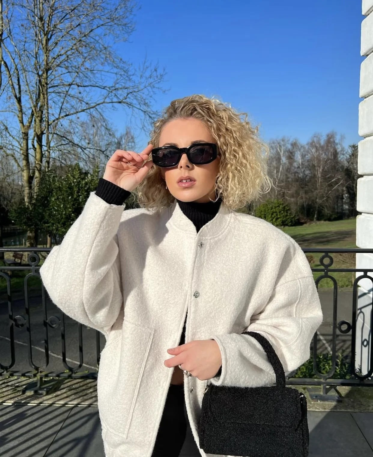 Berg-Feldt | Veste Longue Femme Coupe Oversize Manches Longues à Boutons Dissimulés