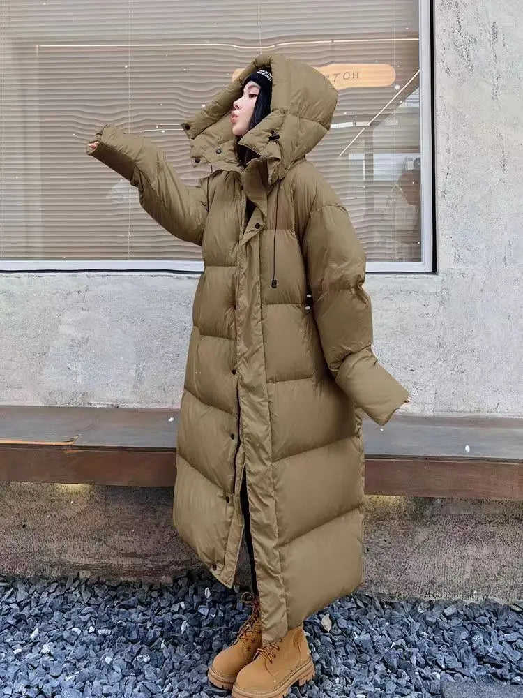 Berg-Feldt | Lange Pufferjacke mit Kapuze für Damen - Winter