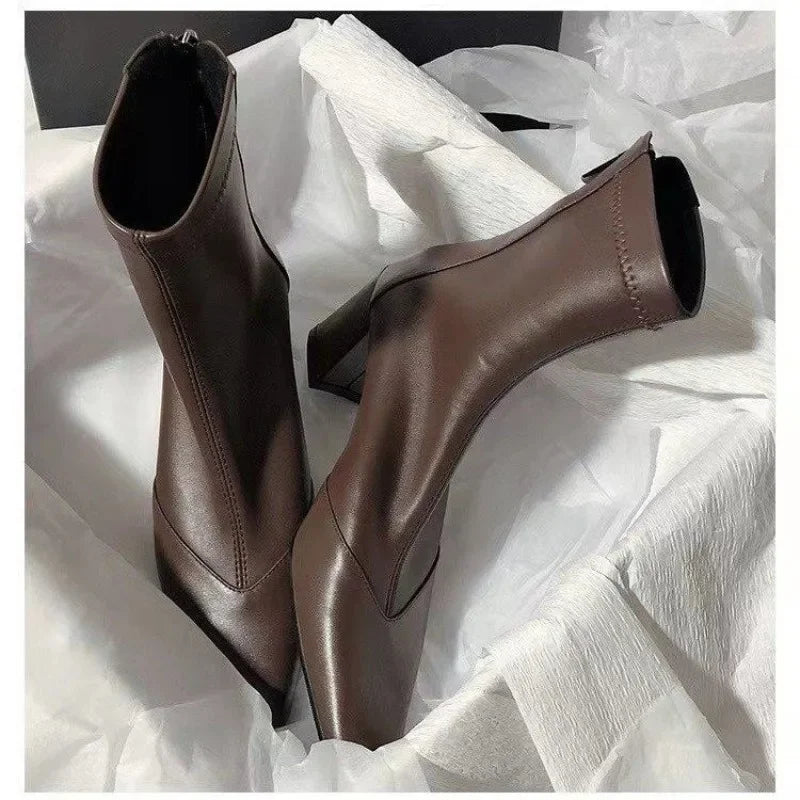 Berg-Feldt | High Heels Chunky Heel Stiefel mit Spitzem Zehen