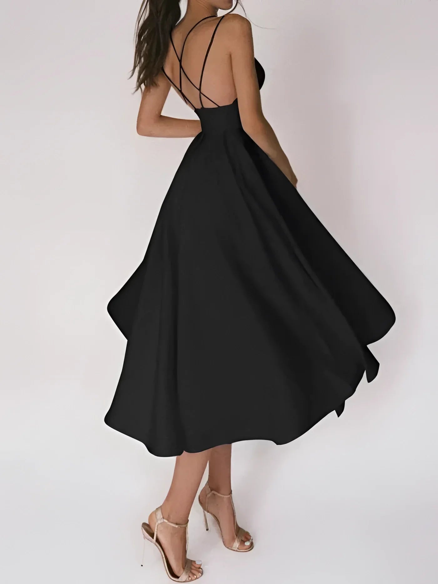 Weißes Spaghettiträger Brautkleid von Berg-Feldt mit Herzausschnitt