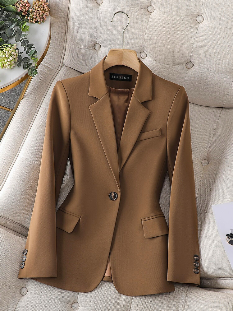 Blazer femme par Avelena : Élégant