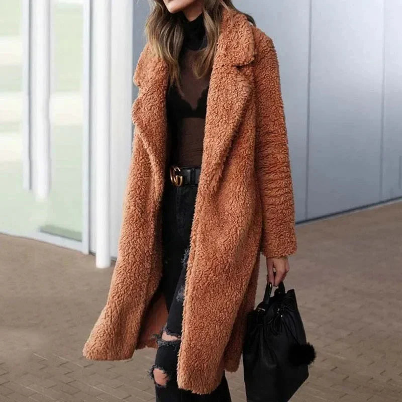 Manteau tendance pour femme en matière imitation peluche - Valeria