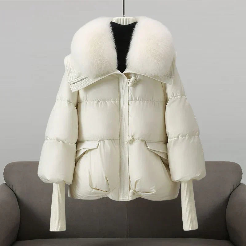 Berg-Feldt | Glamouröse Daunenjacke mit Kunstpelzkragen für Damen
