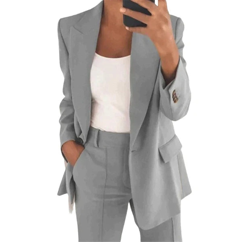 Ensemble blazer pour femme Avelena : Veste et pantalon élégants