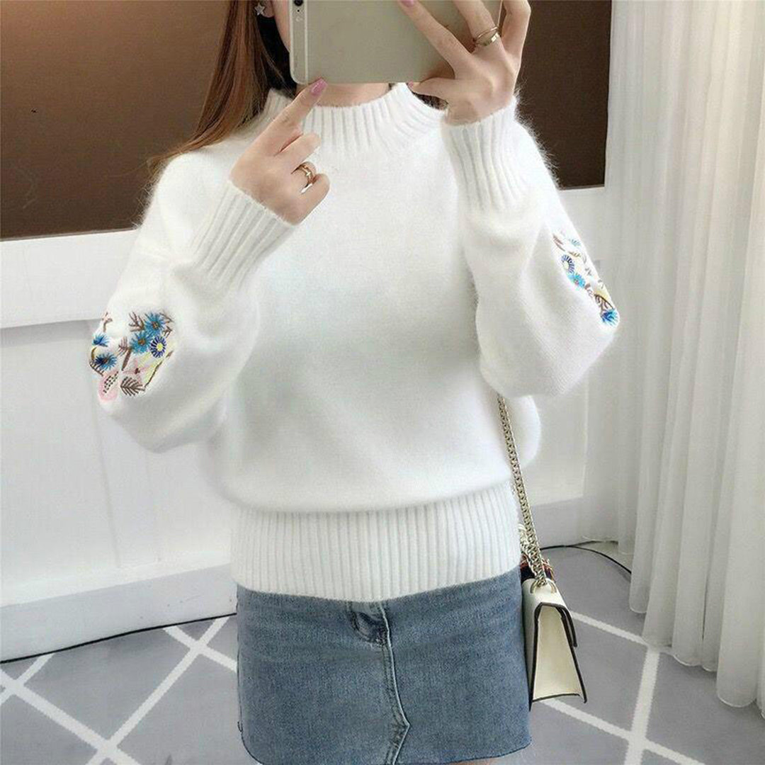 Berg-Feldt | Strickpullover mit floraler Stickerei