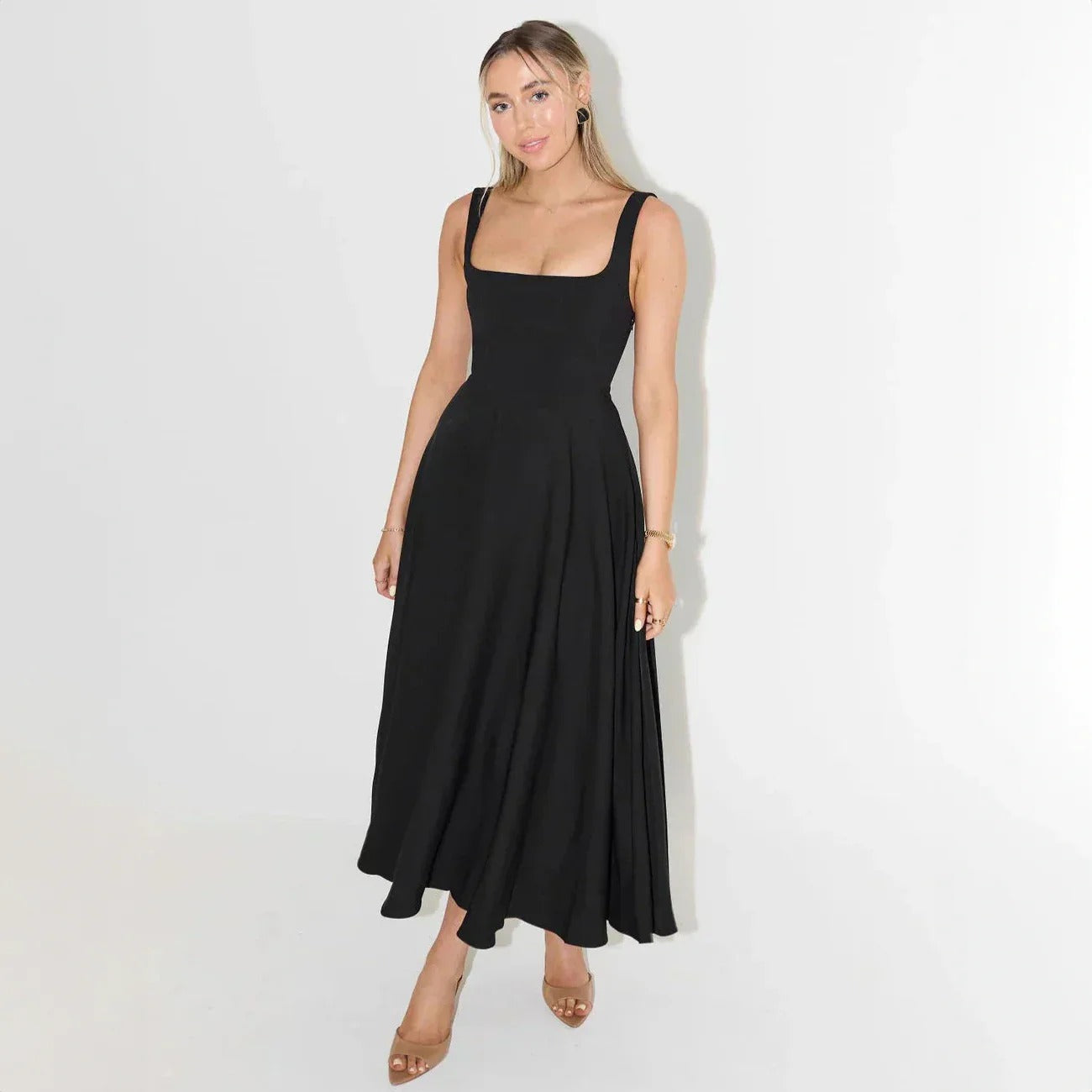 Xylla: Une robe blanche de rêve pour un rendez-vous