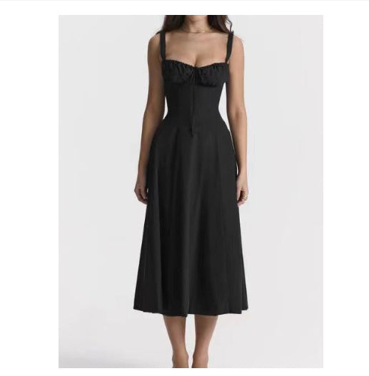 Robe d'été Fudus : robe au-dessus du genou, coupe ajustée avec dos décolleté