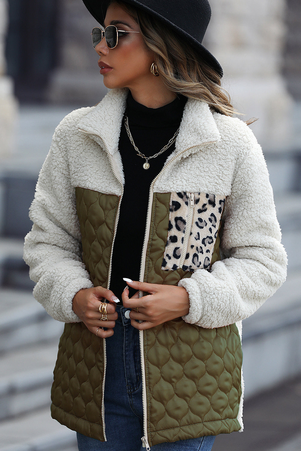 Berg-Feldt | Sherpa-Jacke mit Stehkragen und Reißverschluss mit Leopardenmuster