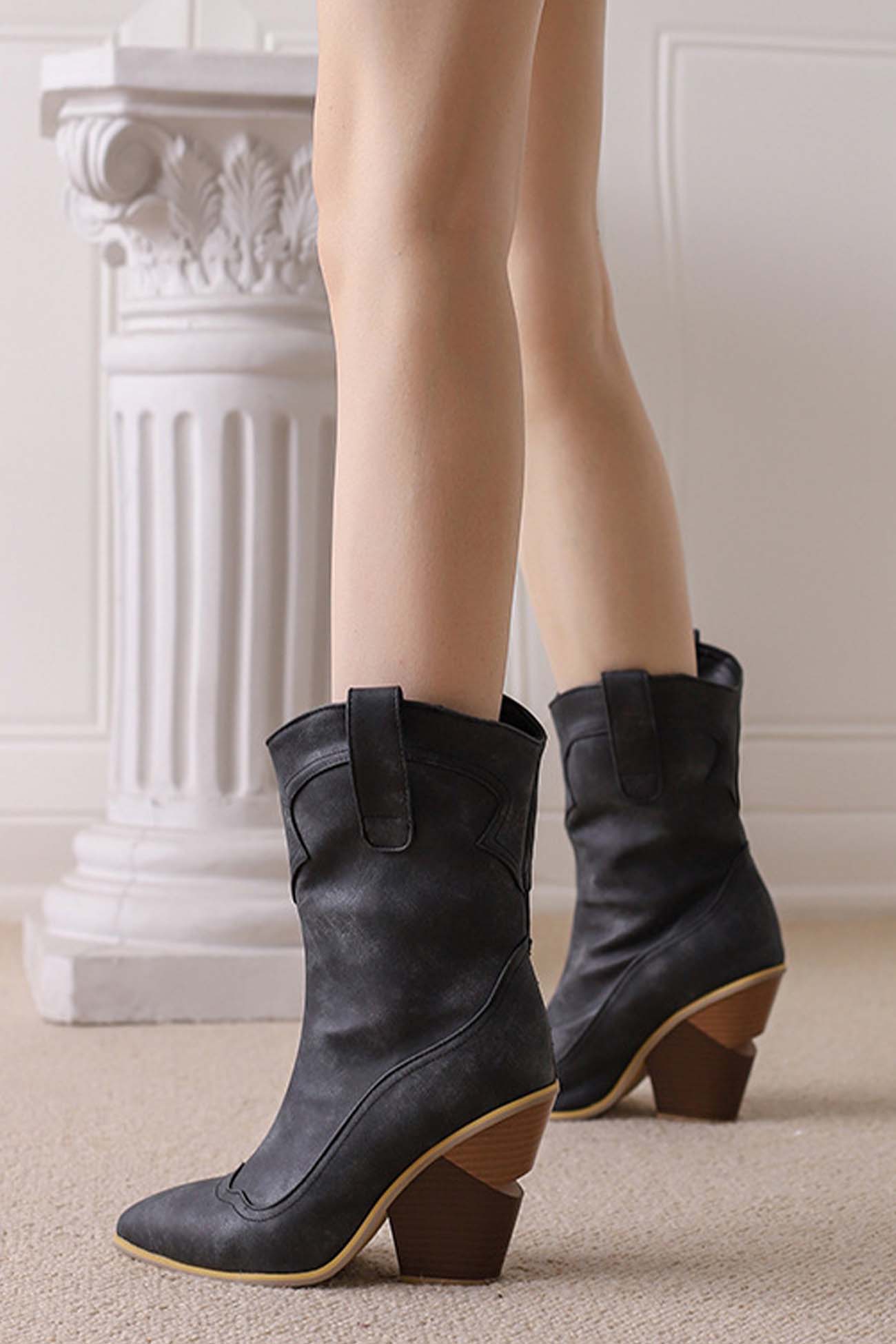 Berg-Feldt | Spitz Zulaufende Western-Stiefel Bis Zur Wade