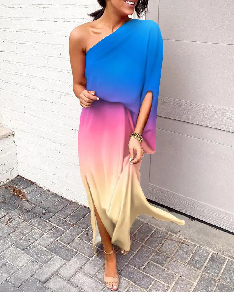 Sexy, schräg geschnittenes Kleid von Katharina mit freizügigen Schultern