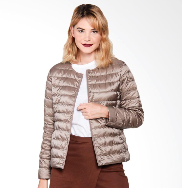 Berg-Feldt | Elegance Essential" kragenlose kompakte Daunenjacke