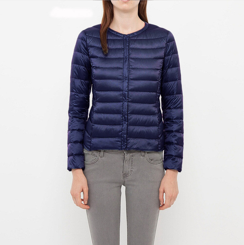 Berg-Feldt | Elegance Essential" kragenlose kompakte Daunenjacke