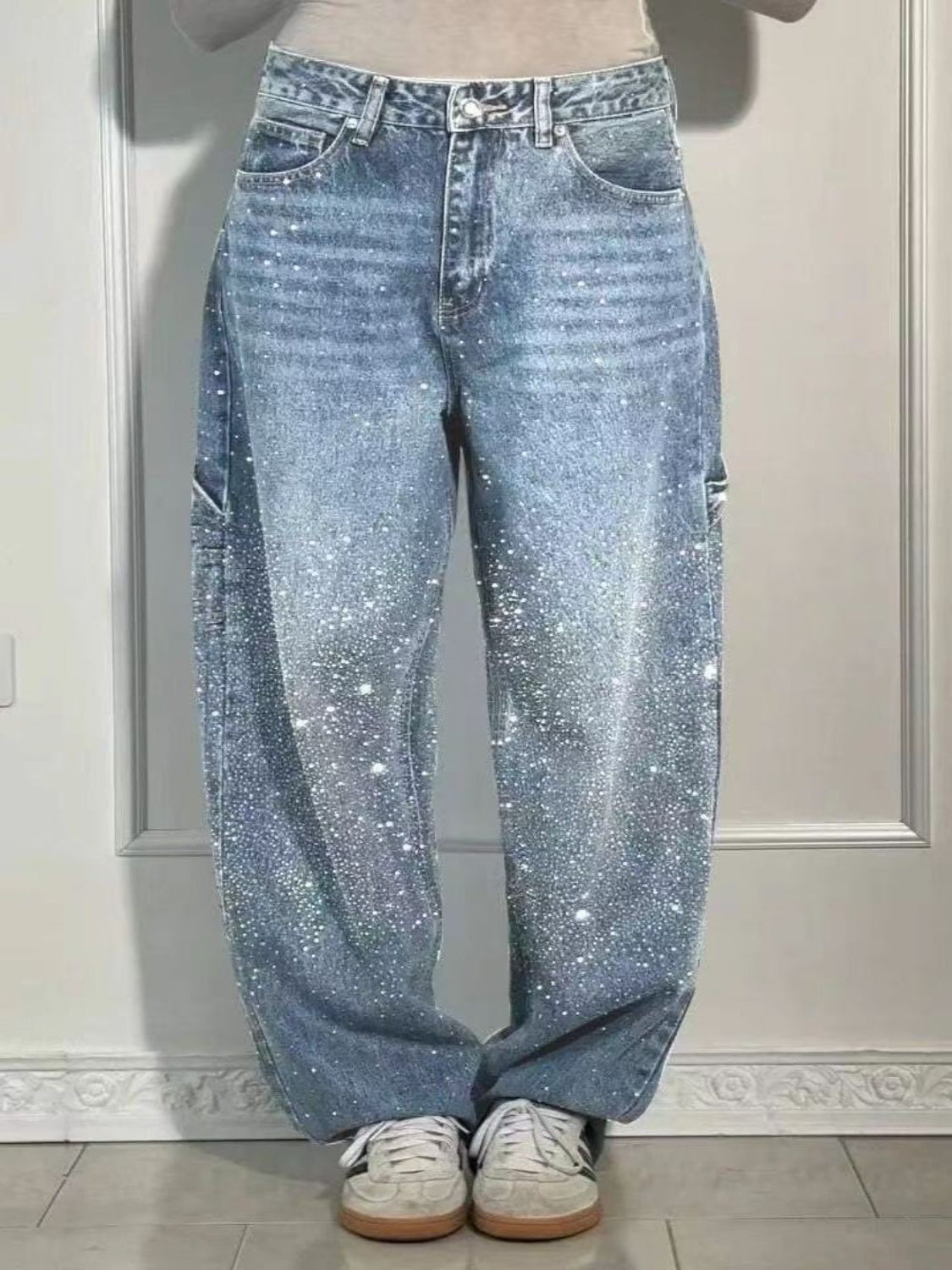 Jeans Berg-Feldt pour femme : Coupe large, délavé, avec strass