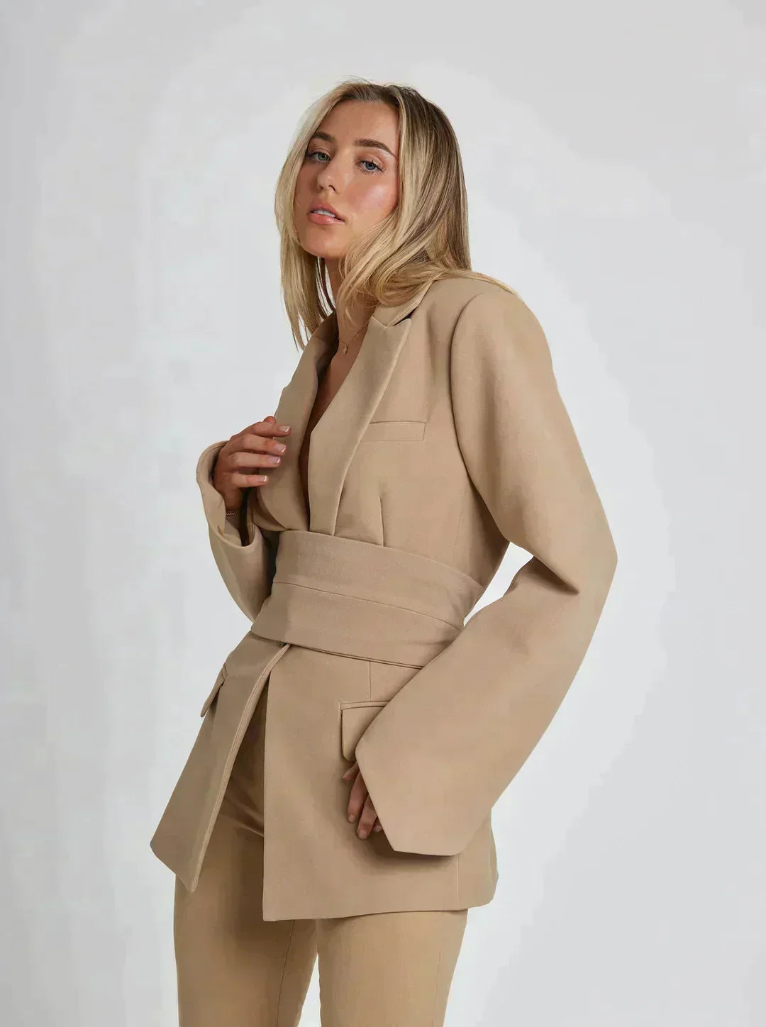 Blazer Avelena avec ceinture