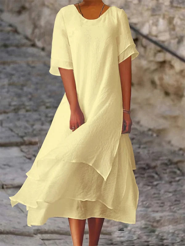 Ava Kleid: Robe fendue élégante à rayures color block