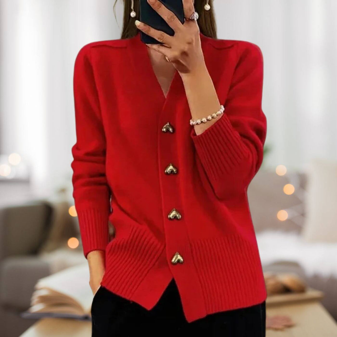 Berg-Feldt | Strickjacke mit Herzknopf-Akzenten
