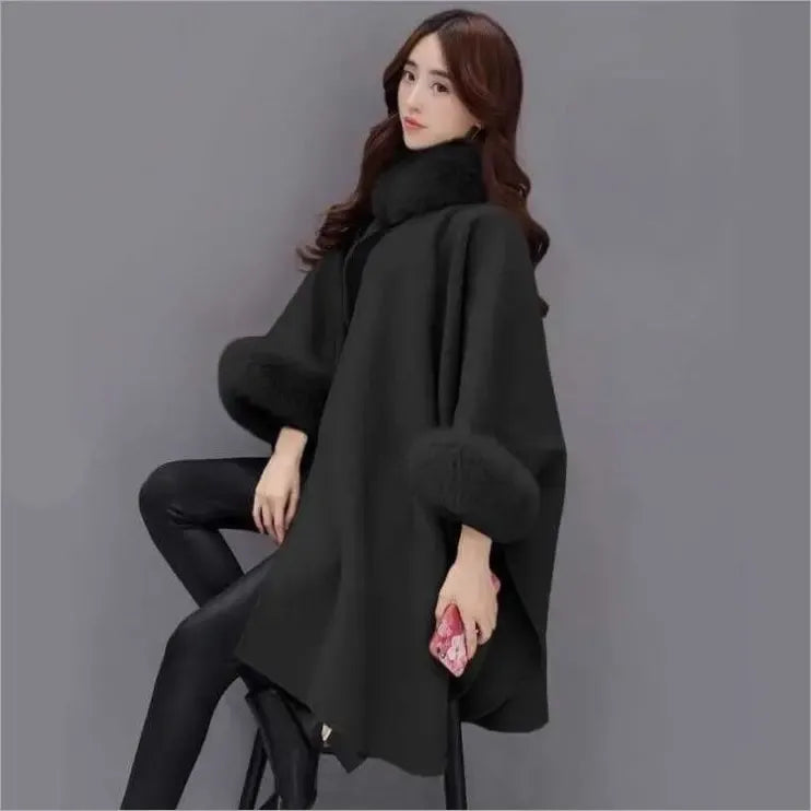Berg-Feldt | Cape-Jacke - Élégante cape pour femme avec bordure en fausse fourrure