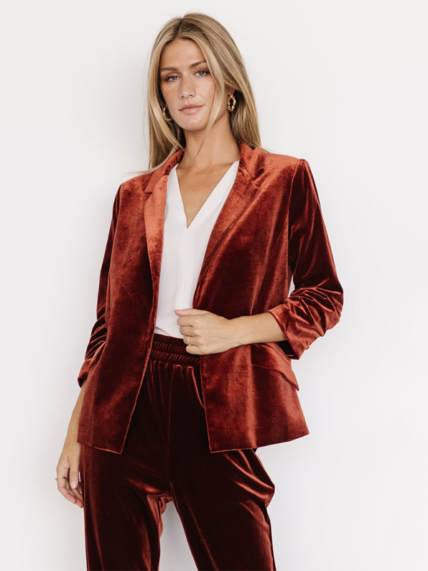 Berg-Feldt | Samt Damenblazer mit Kapuze und Taschen