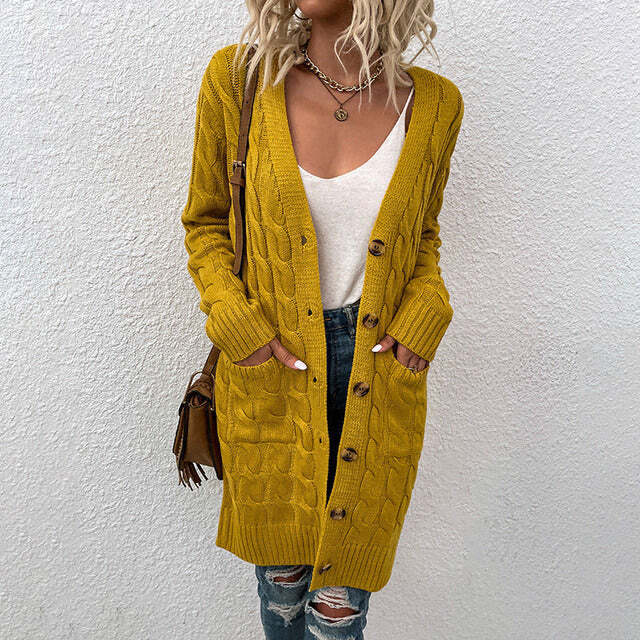 Berg-Feldt | Gestrickte Lange Damenjacke Mit Knöpfen