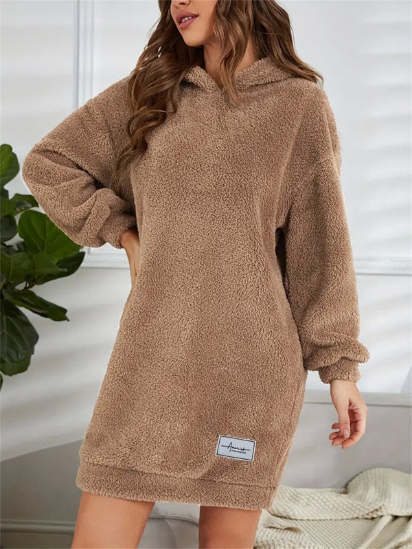 Berg-Feldt | Übergröße Teddy Sweatkleid mit Kapuze