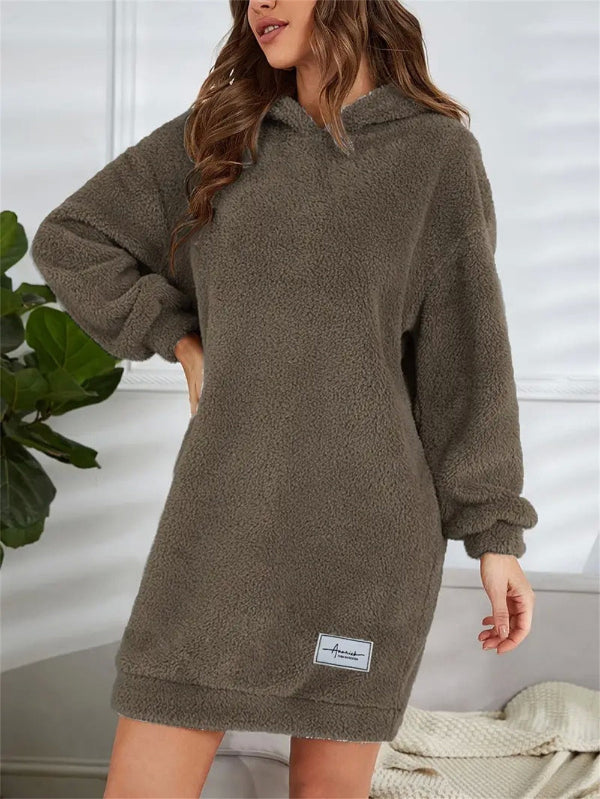 Berg-Feldt | Übergröße Teddy Sweatkleid mit Kapuze