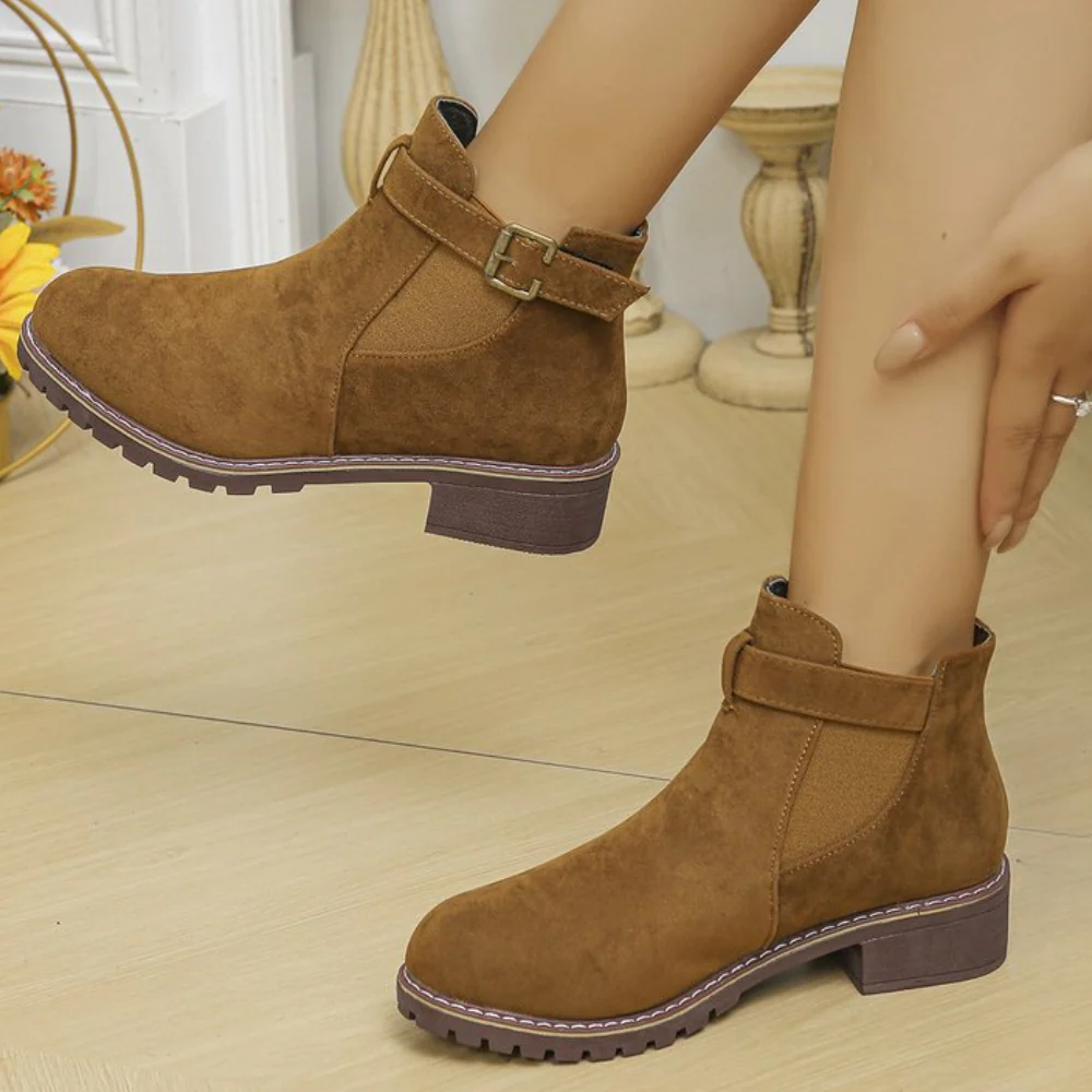 Berg-Feldt | Stiefeletten – Rauleder-Textur – Schnallenriemen – Blockabsatz – Rutschfeste Sohle